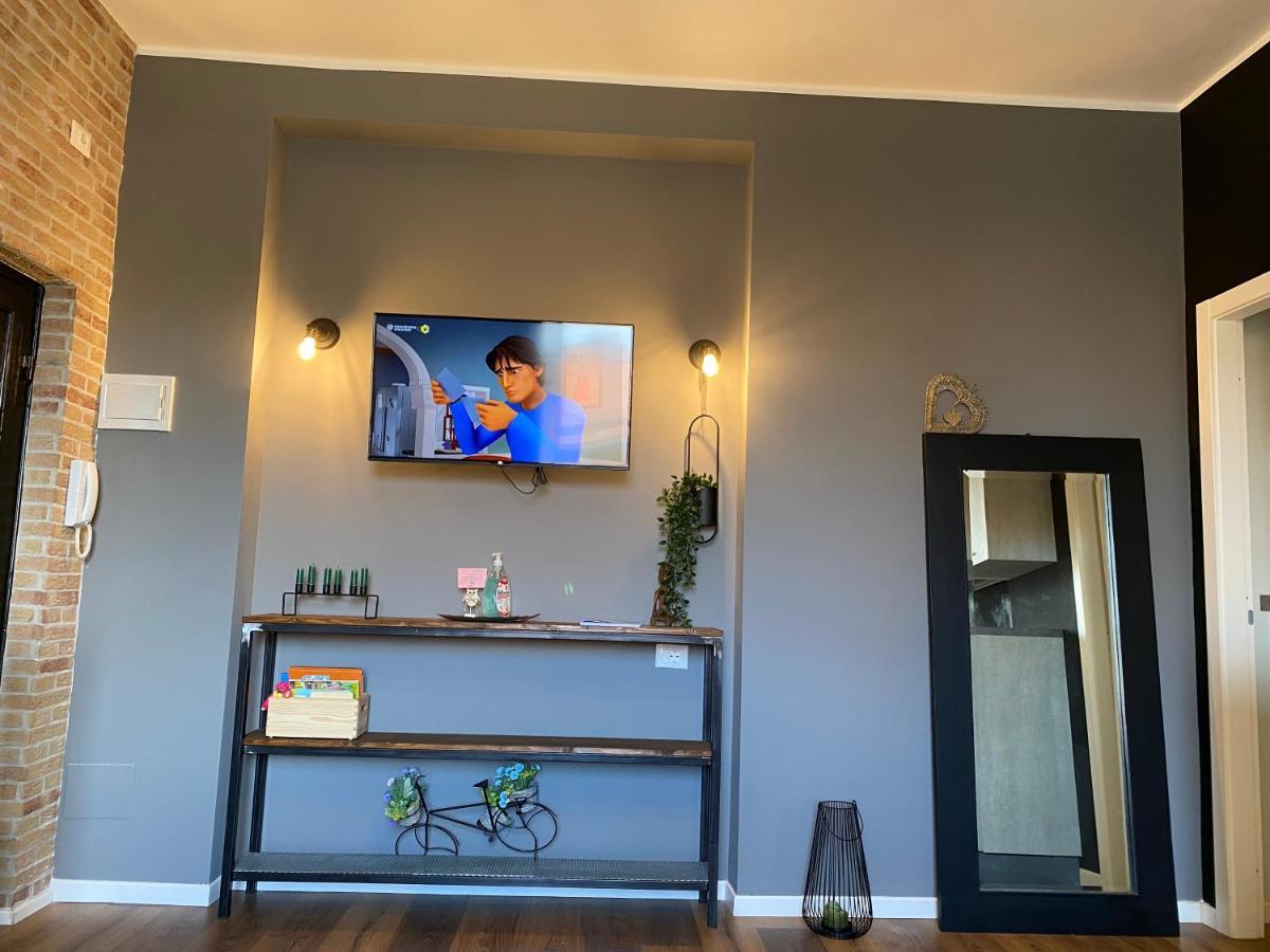 ホテル La Casa Di Alan テルニ エクステリア 写真