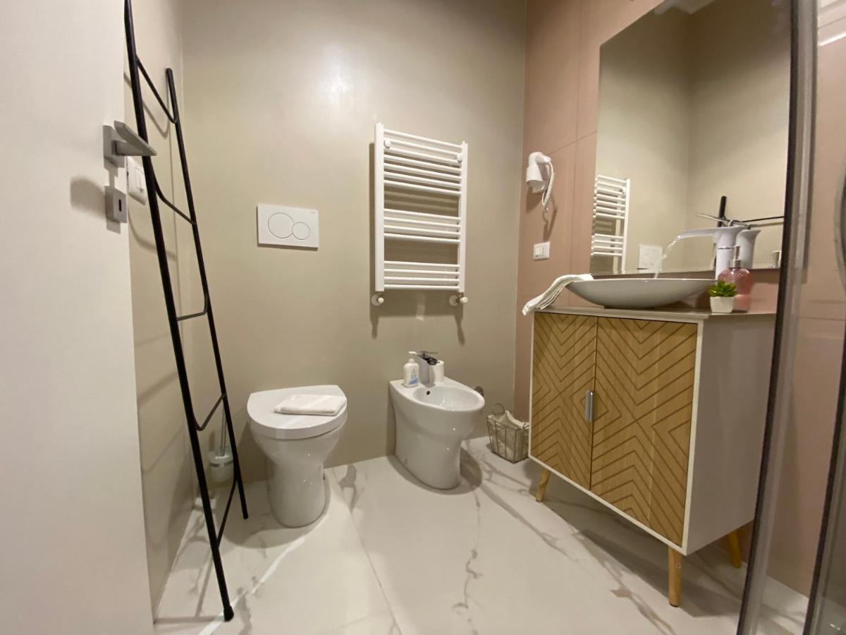 ホテル La Casa Di Alan テルニ エクステリア 写真